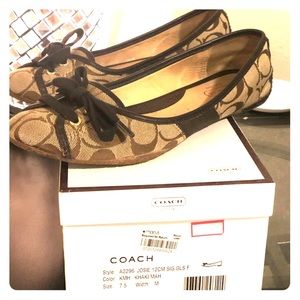 Coach flats